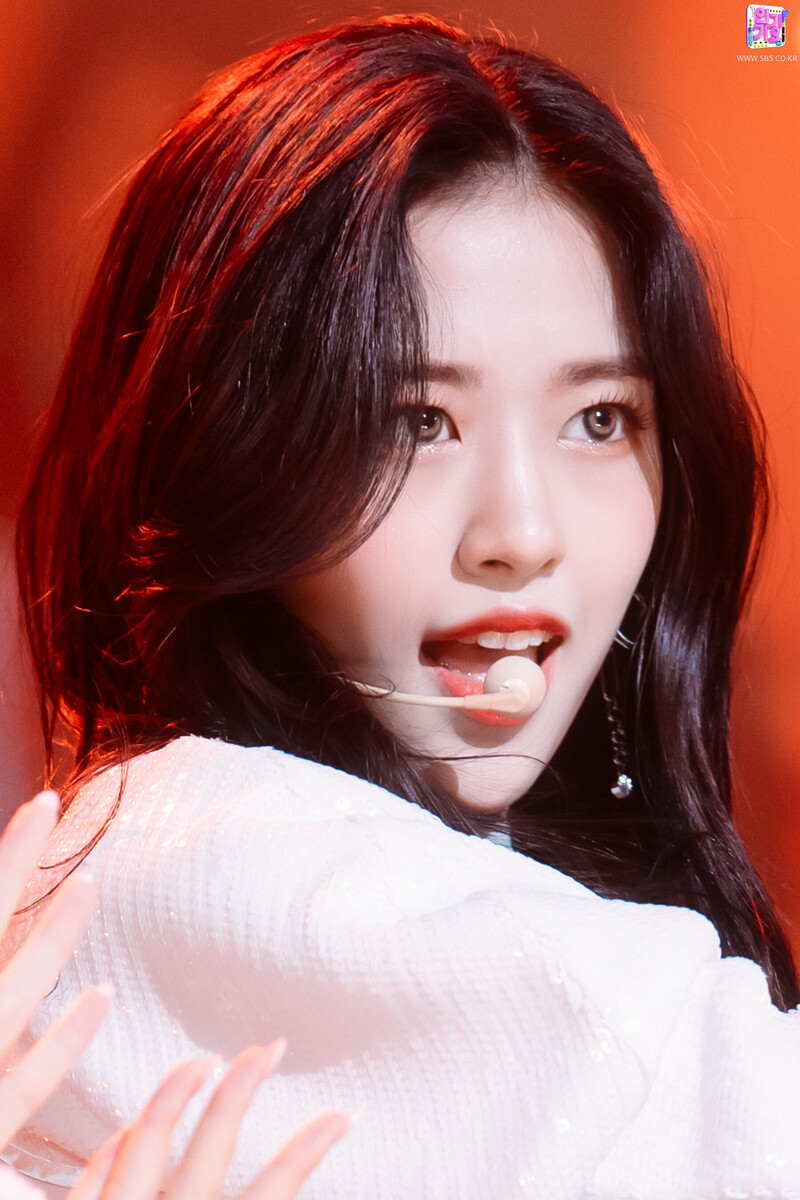 211212 IVE Yujin - "ELEVEN" at Inkigayo documents 1