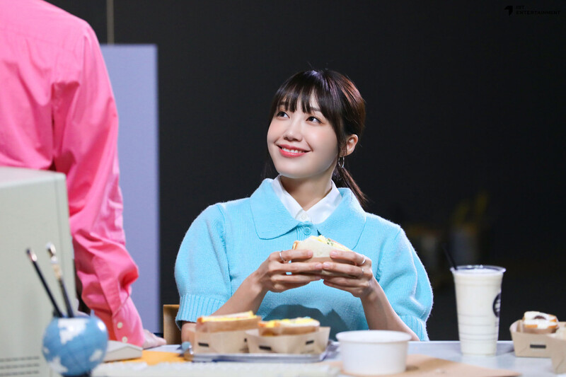 240110 IST Naver post - EUNJI behind the scenes of 'She's Bagel' commercial shoot documents 10