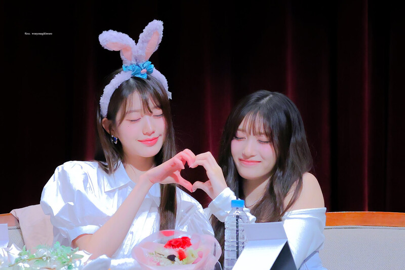 240519 WONYOUNG & LEESEO - FANSIGN EVENT documents 4