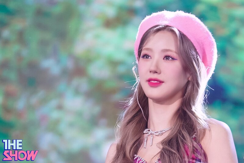 220503 (G)I-DLE Miyeon at The Show documents 11