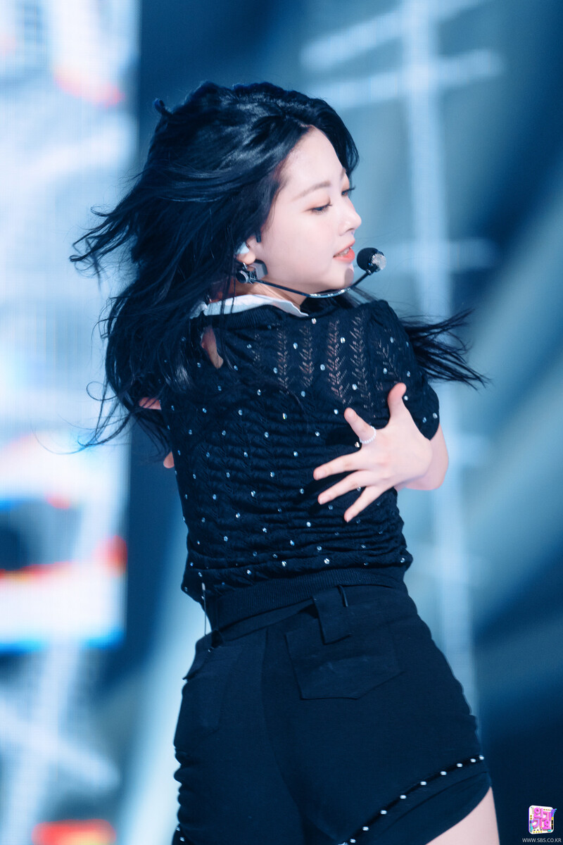 220522 LE SSERAFIM Eunchae - 'FEARLESS' at Inkigayo documents 15