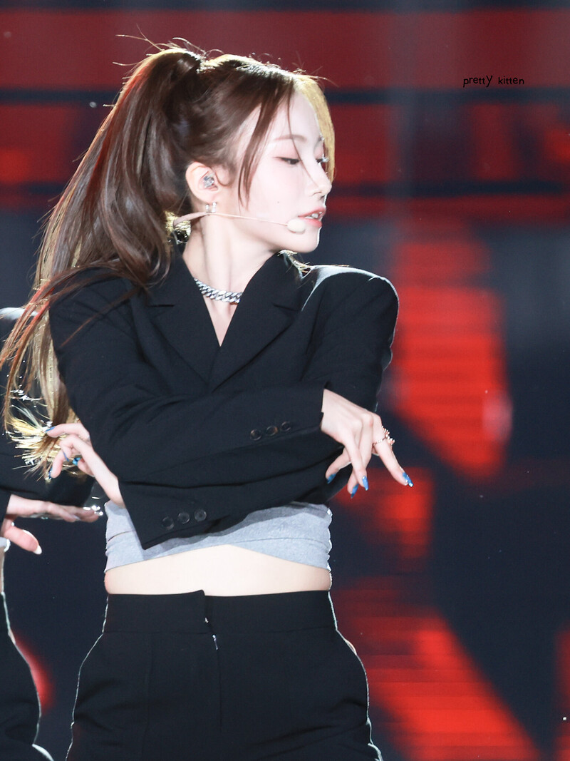 220618 Kep1er Youngeun - 28th Dream Concert documents 6