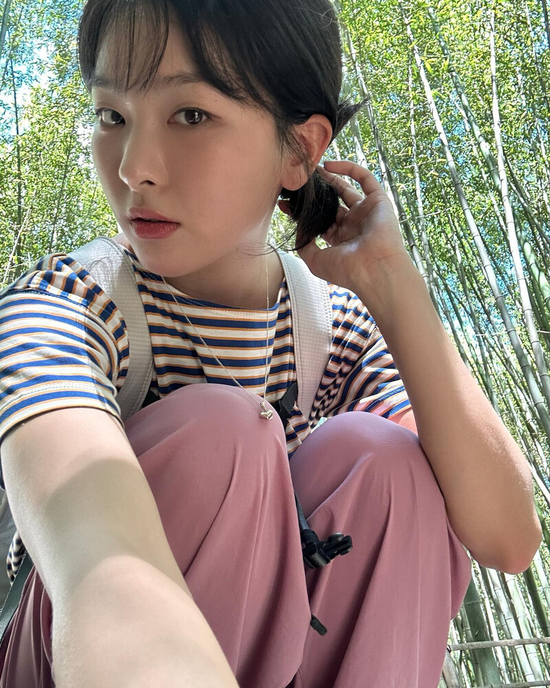 230901 - SEULGI Instagram Update documents 3