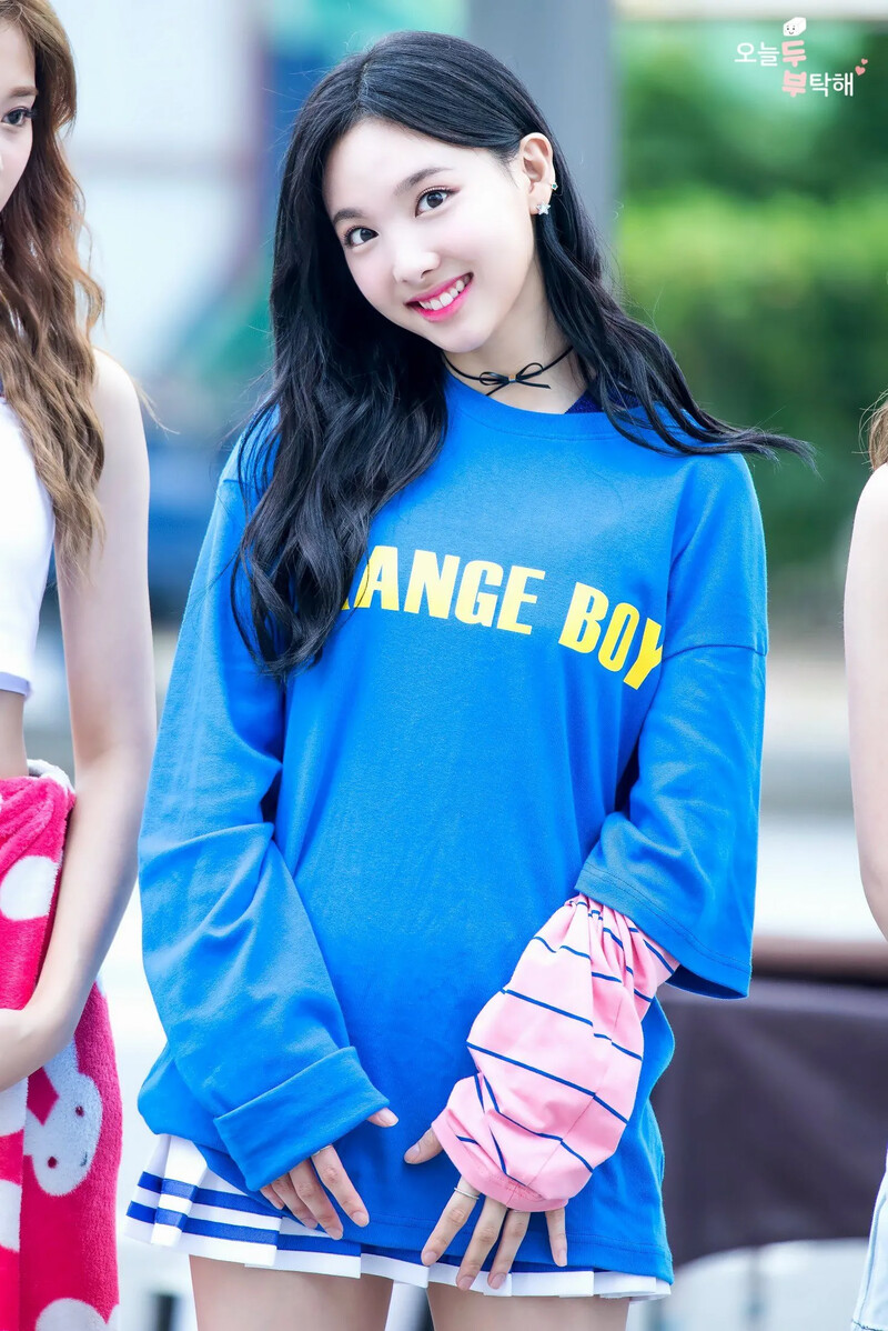 Nayeon737.jpg