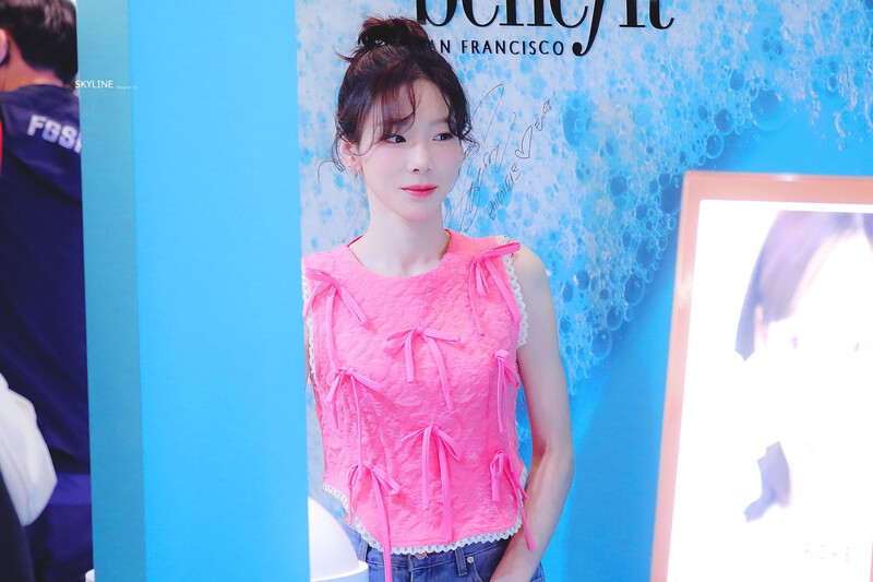 230330 Taeyeon - Benefit Pop-up Store Event documents 20