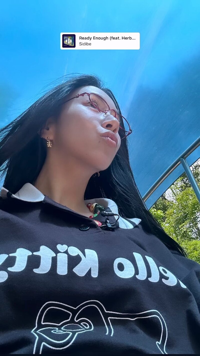 240503 - CHAEYOUNG Instagram Story Update documents 1