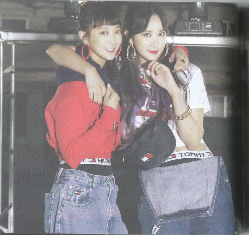 [SCANS] EXID - Lady documents 1