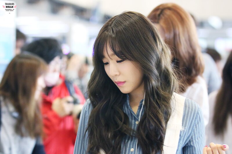 150425 Girls' Generation Tiffany at Gimpo Airport | kpopping