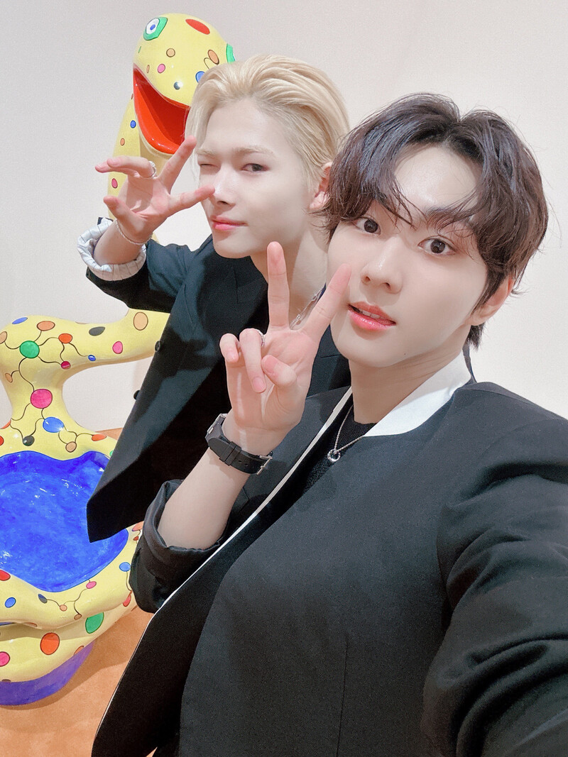 230701 ENHYPEN Weverse Update - Jungwon, Ni_Ki documents 3