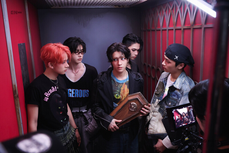 ENHYPEN <BROUGHT THE HEAT BACK> MV BEHIND PHOTO SKETCH documents 7