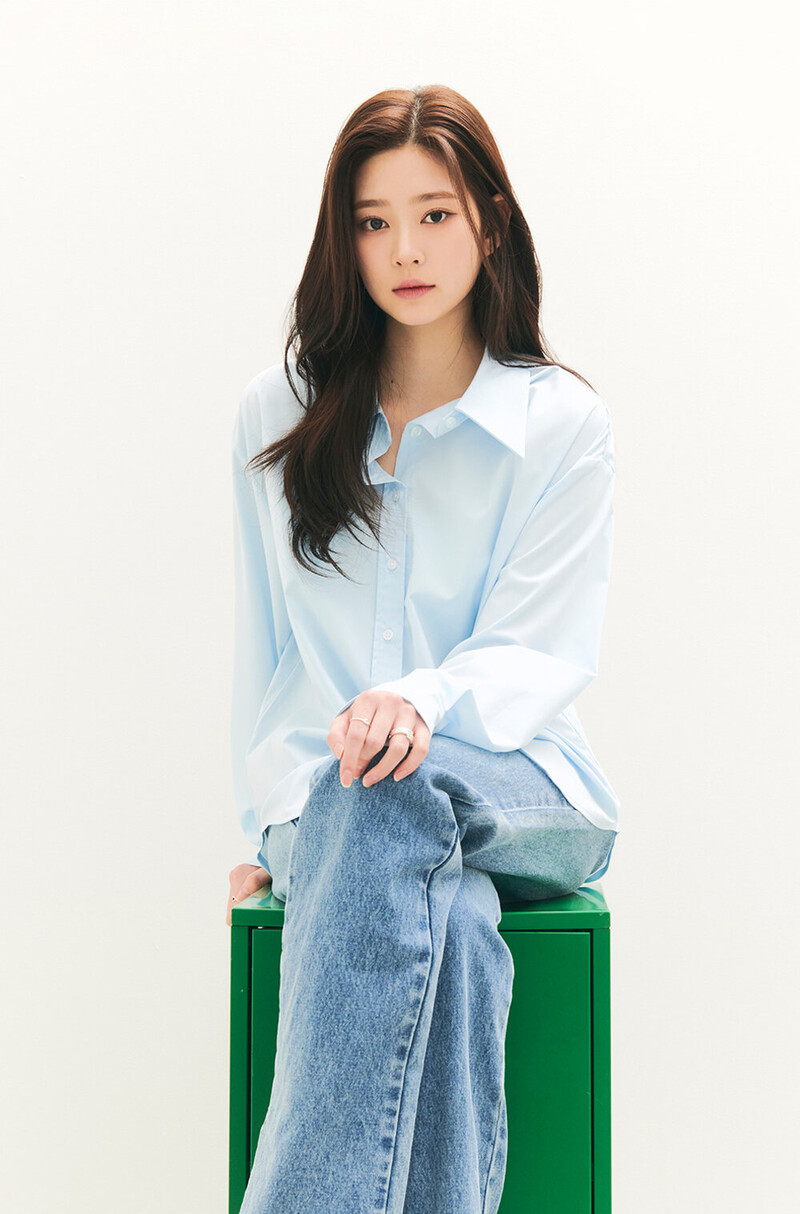 Kim Minju for Citybreeze 2022 SS Collection documents 6