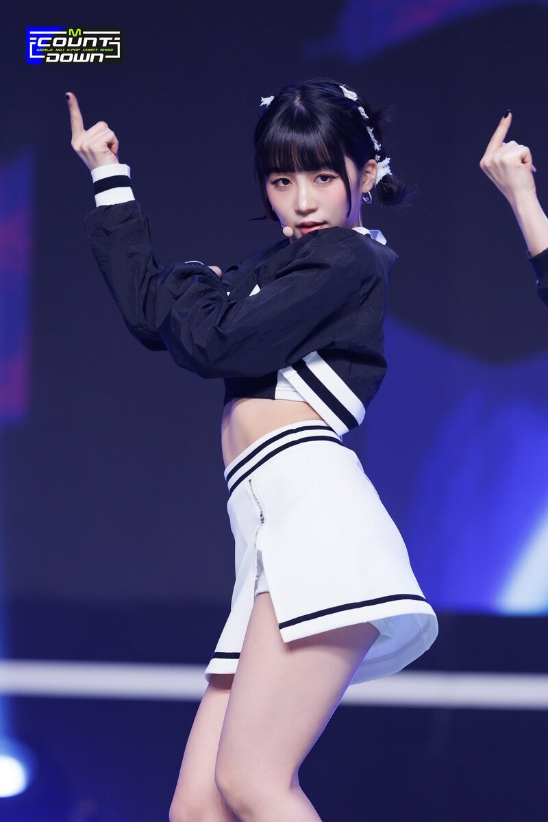 230413 Kep1er Hikaru - 'Giddy' & 'Back to the City' at M COUNTDOWN documents 1