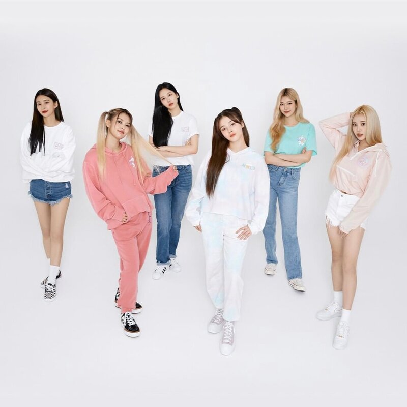 Momoland x Represent Limited Merchandise Store documents 2