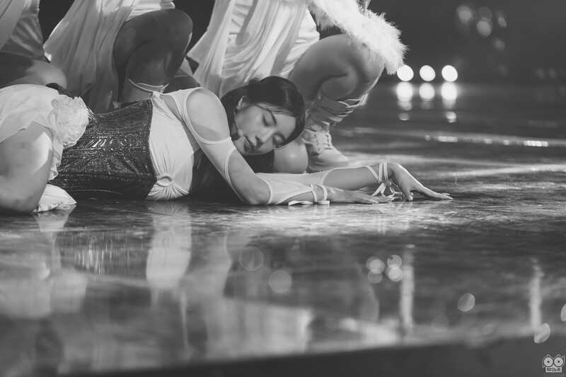 221016 KWON EUNBI - 'Underwater' at Inkigayo documents 2