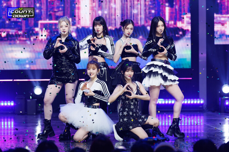 221229 STAYC 'RUN2U' at M Countdown documents 9