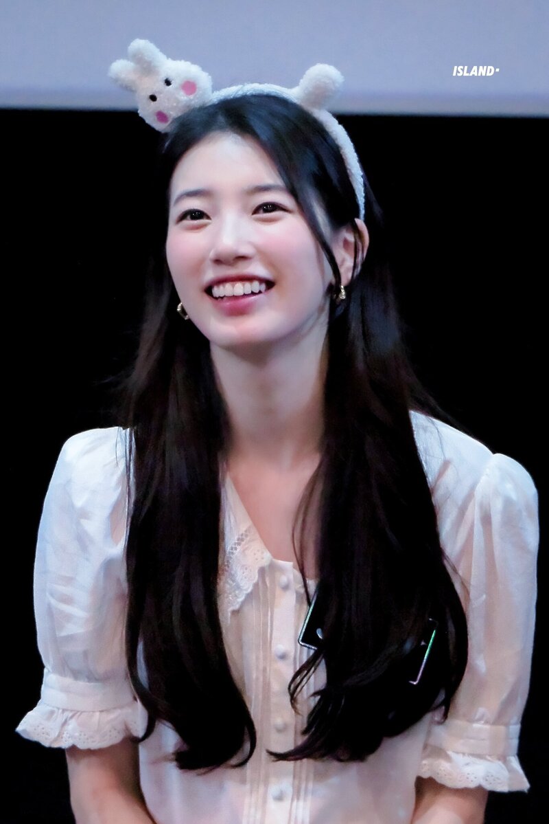 240609 Suzy - Stage Greetings at CGV Yongsan I'Park Mall documents 9