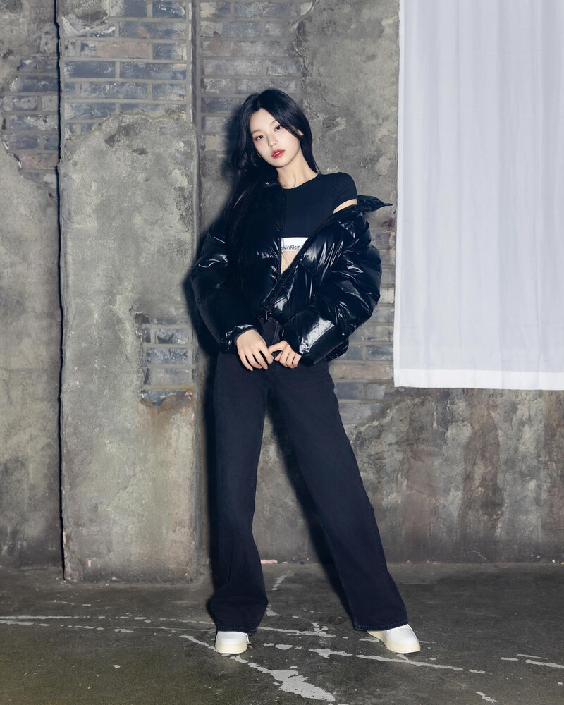 YEJI x Calvin Klein documents 4