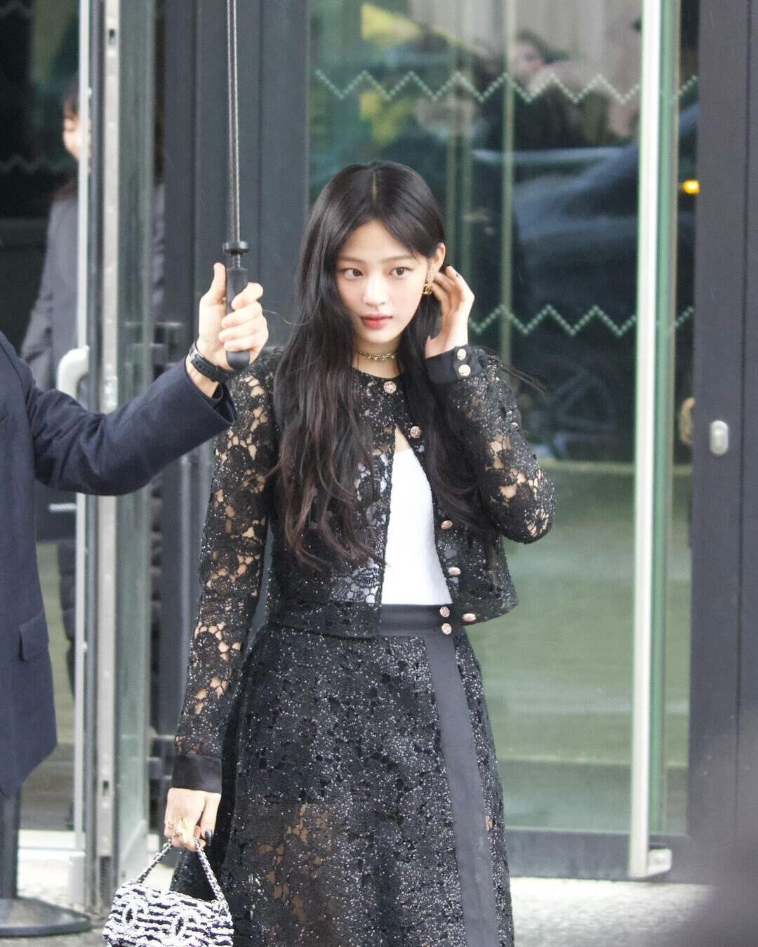 240123 MINJI AT CHANEL COUTURE SHOW | kpopping