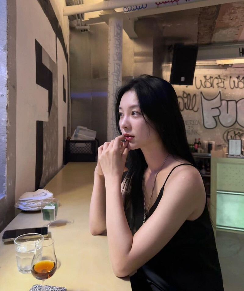 240924 YIYEON INSTAGRAM UPDATE documents 2