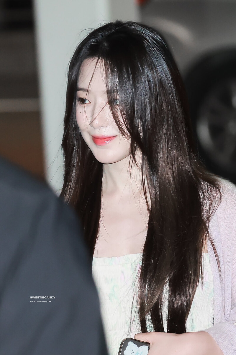 240418 (G)I-DLE Shuhua - ICN Airport documents 15