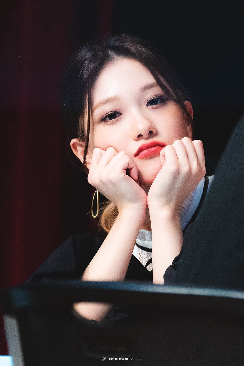 210605 fromis_9 Seoyeon documents 4