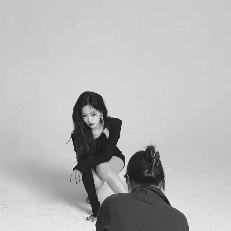 211110 T-ara Hyomin  & Eunjung Instagram update documents 10