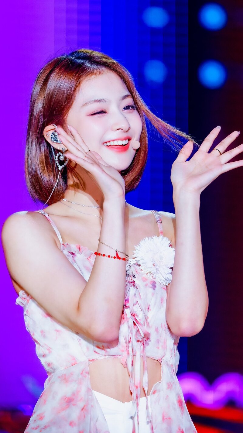 220809 fromis_9 Nagyung - KBS Open Concert in Ulsan documents 3
