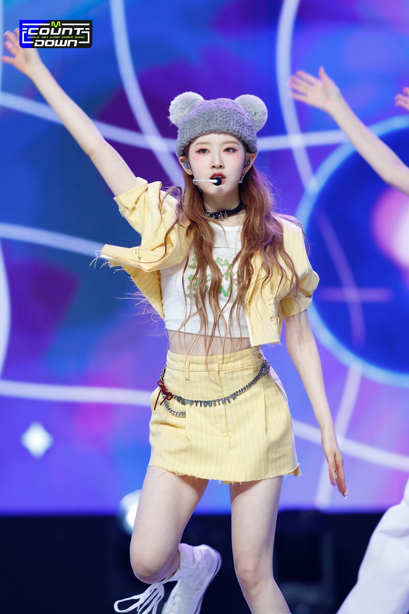 230302 STAYC Sieun 'Teddy Bear' at M Countdown documents 7