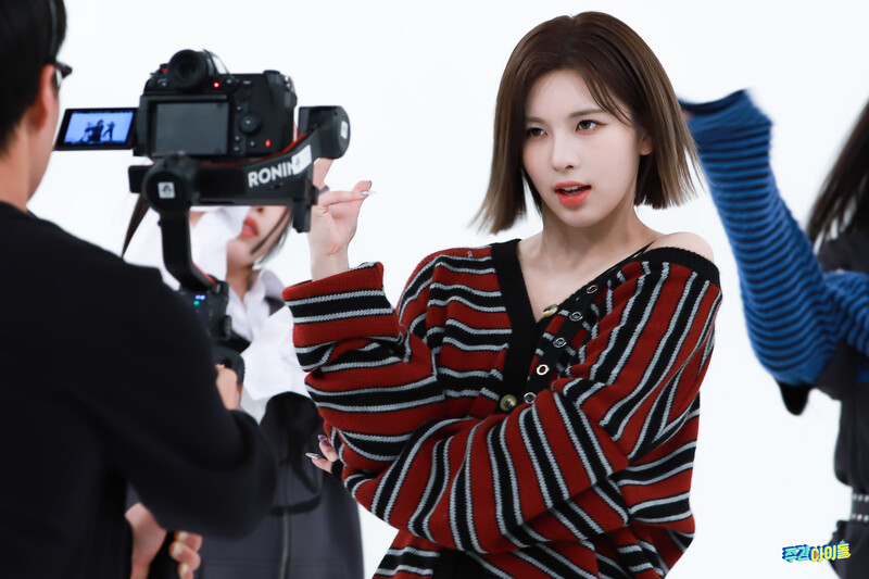 240130 MBC Naver Post - NMIXX Bae at Weekly Idol documents 7