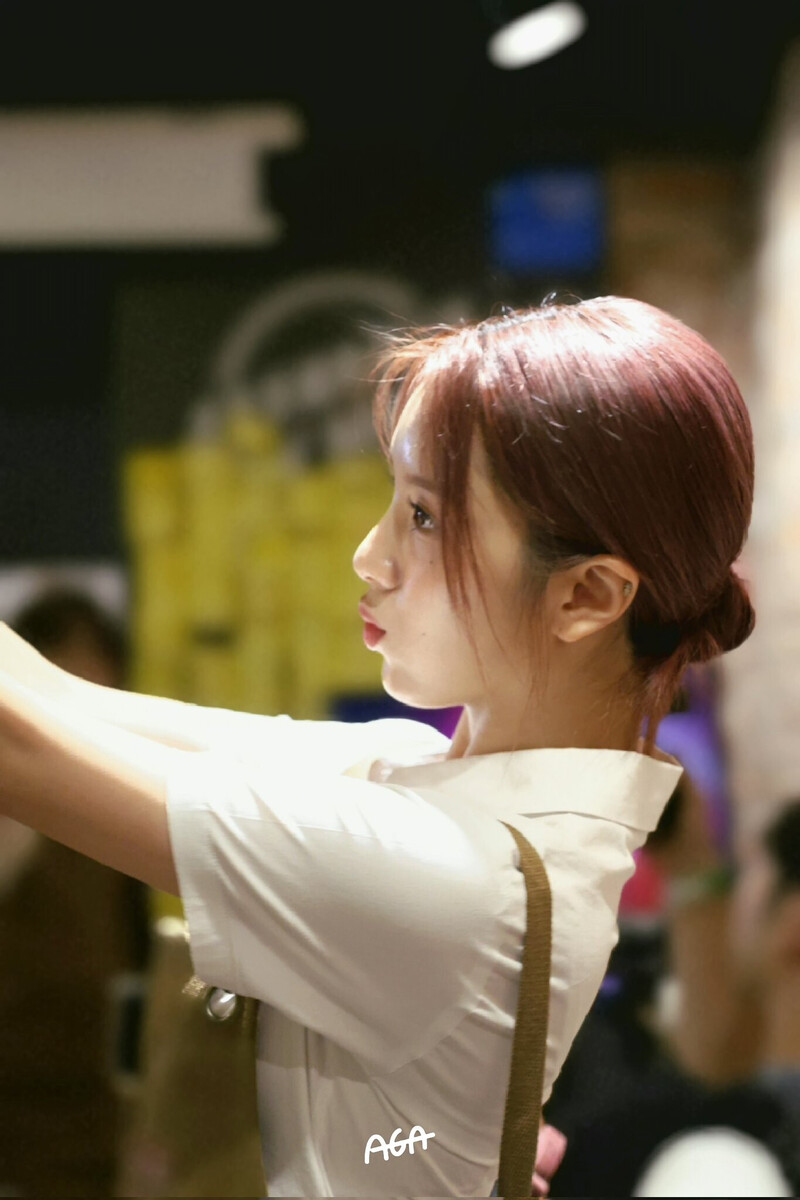 240825 WOOAH - LUCY at cafe event documents 3