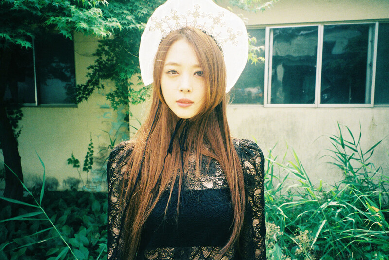 F(x) 2nd album repackage 'Red Light' concept photos documents 1
