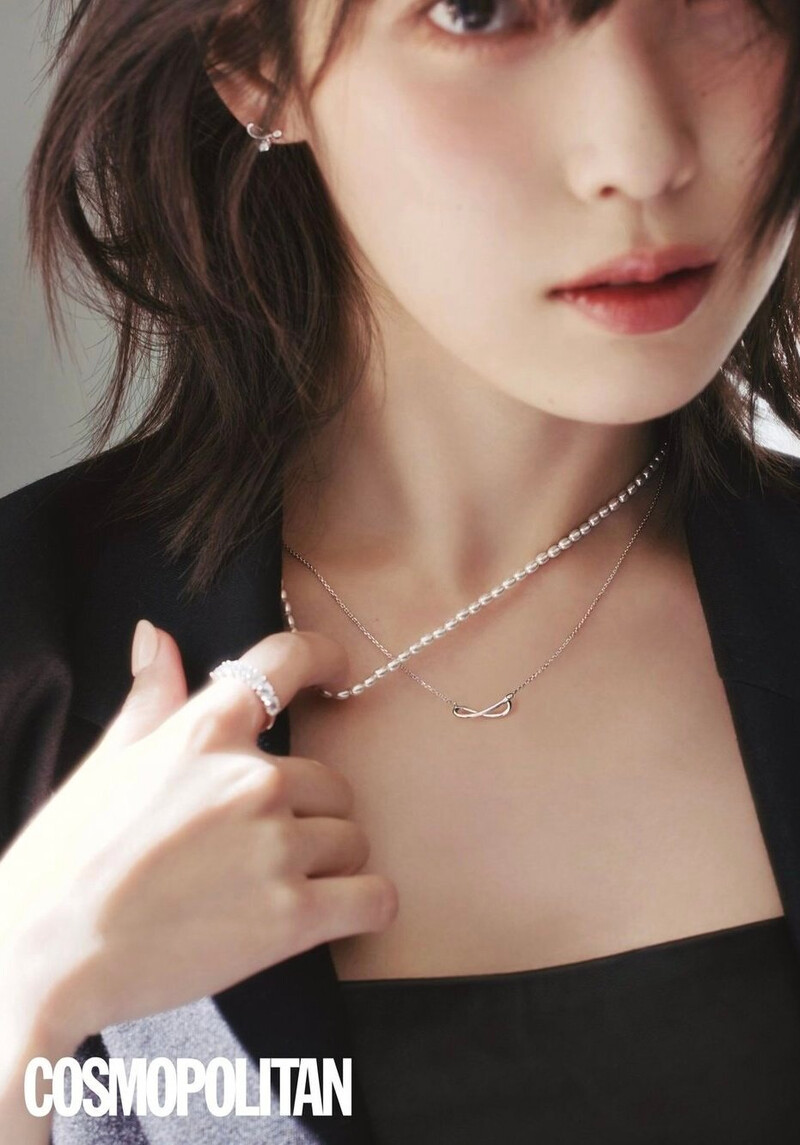 IU for COSMOPOLITAN Korea x J.ESTINA Jewellery July Issue 2023 documents 2