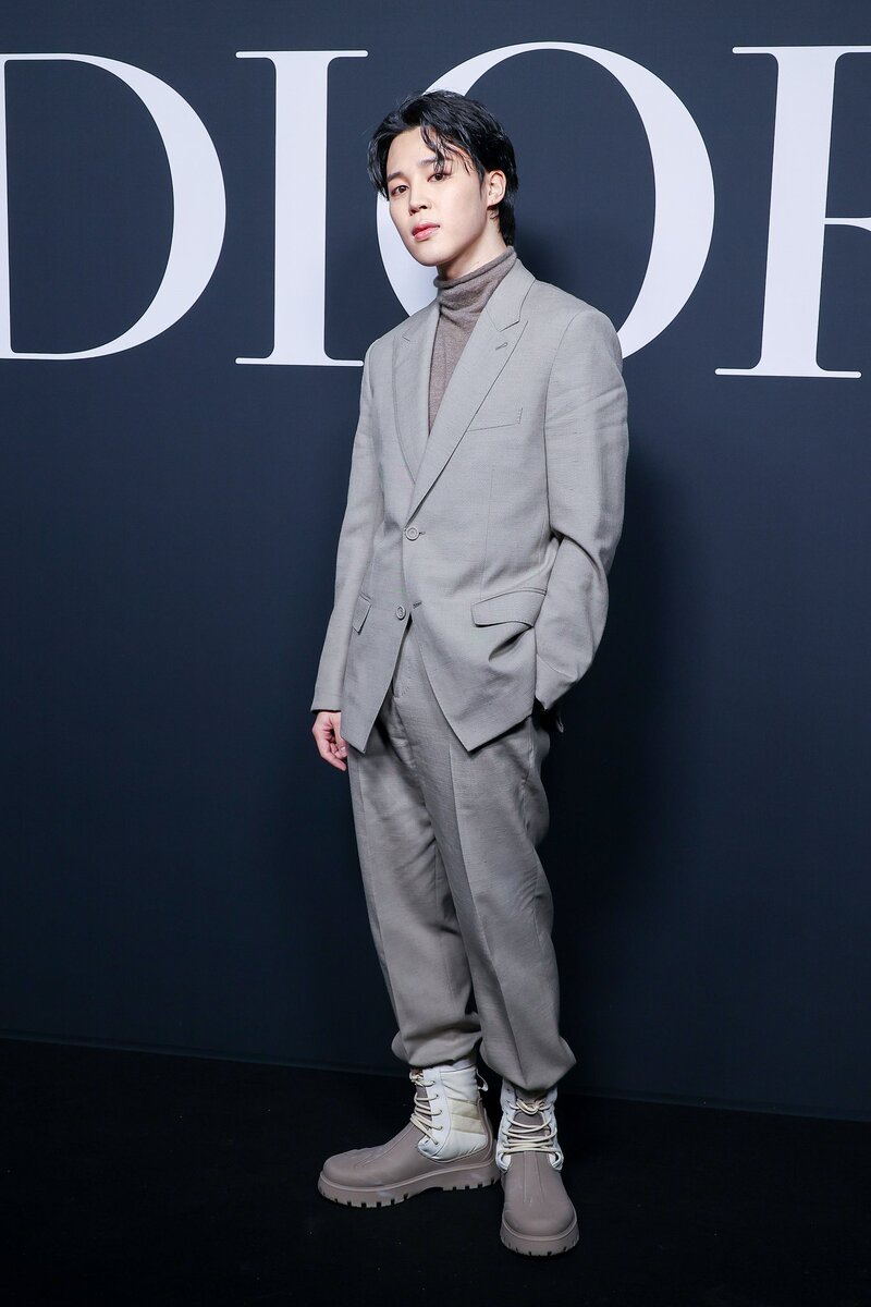 Jimin Brings Dior's Spring 2024 Collection to Life – PAUSE Online