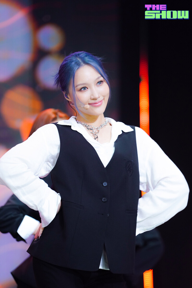 230530 Dreamcatcher Siyeon - 'BONVOYAGE' at THE SHOW documents 5