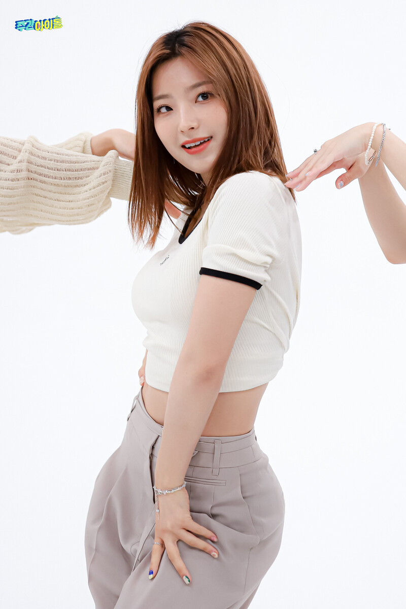 220628 MBC Naver - fromis_9 at Weekly Idol documents 8