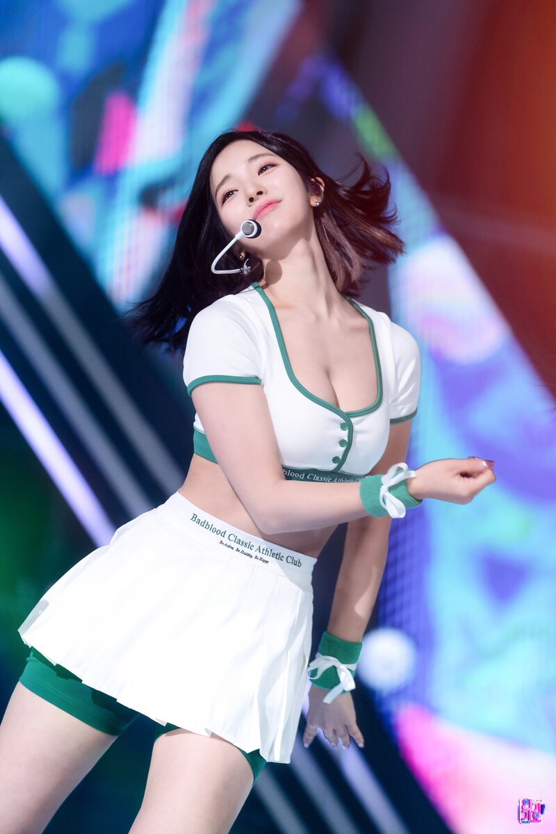 221106 ALICE - ‘Dance On’ at Inkigayo documents 2
