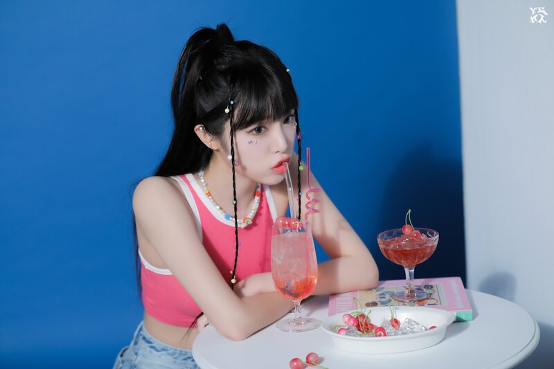 230809 Yuehua Entertainment Naver Update - YENA - lilybyred Behind The Scenes #5 documents 3