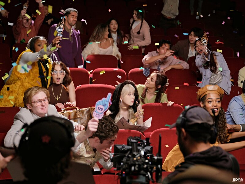 240221 Edam Entertainment Naver Update - IU 'Shopper' and 'Holssi' Behind the Scenes documents 2