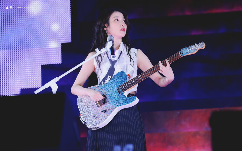 240921 IU - HEREH World Tour Concert Encore: The Winning in Seoul Day 1 documents 13