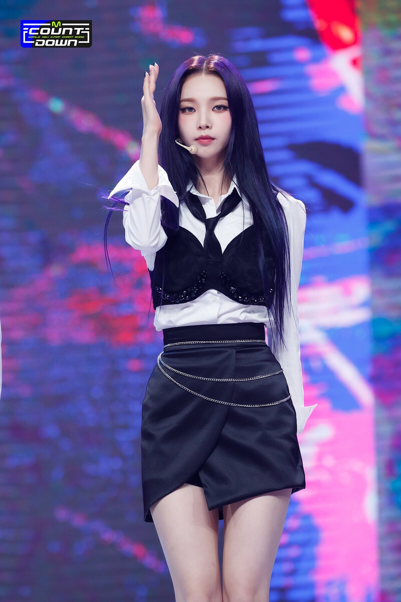 220714 aespa - 'Illusion' at M Countdown documents 27