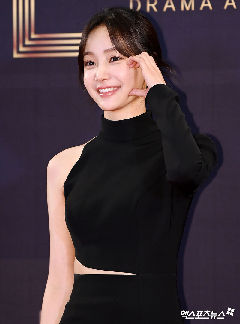 221230 Yeonwoo - MBC Drama Awards 2022 documents 6