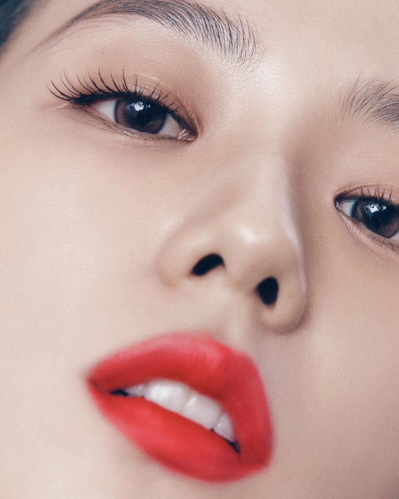 JISOO for Marie Claire Korea Magazine September 2023 Issue documents 4