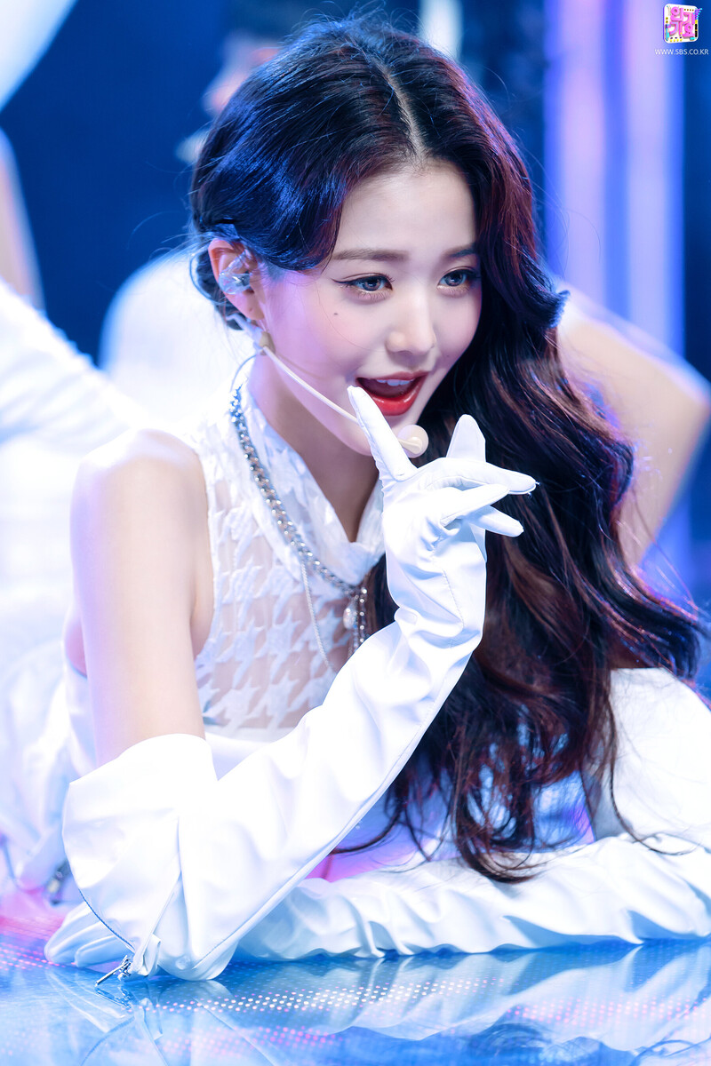 211212 IVE Wonyoung - "ELEVEN" at Inkigayo documents 13