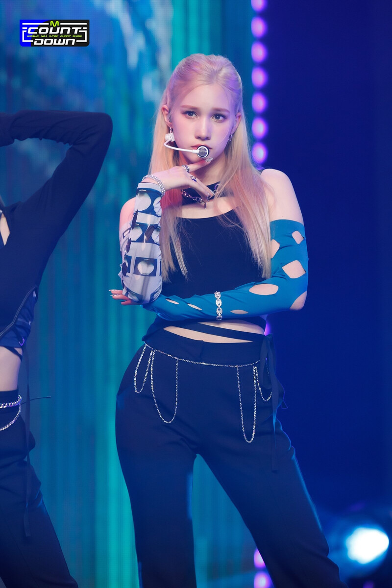 220113 Kep1er - 'MVSK' at M Countdown documents 2