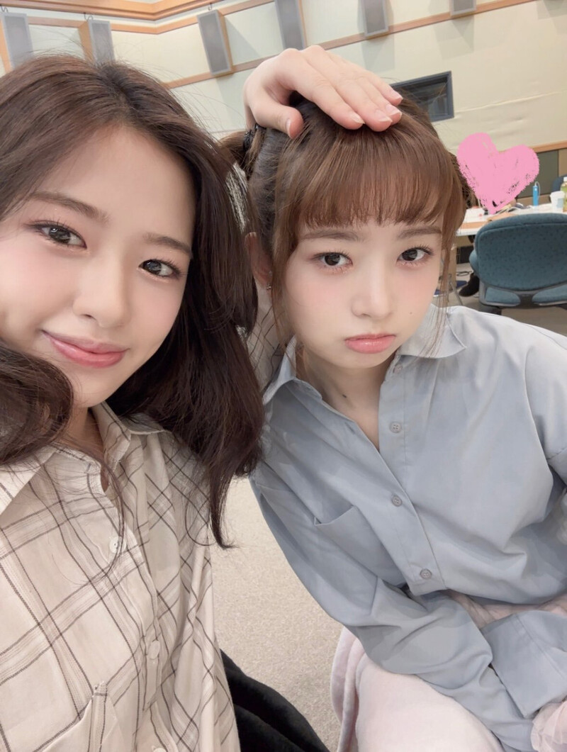 230608 IVE Twitter Update - Yujin and Rei documents 2