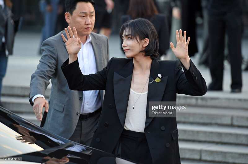 230613 SEVENTEEN Jeonghan at YSL MEN’S SUMMER 24 SHOW documents 17