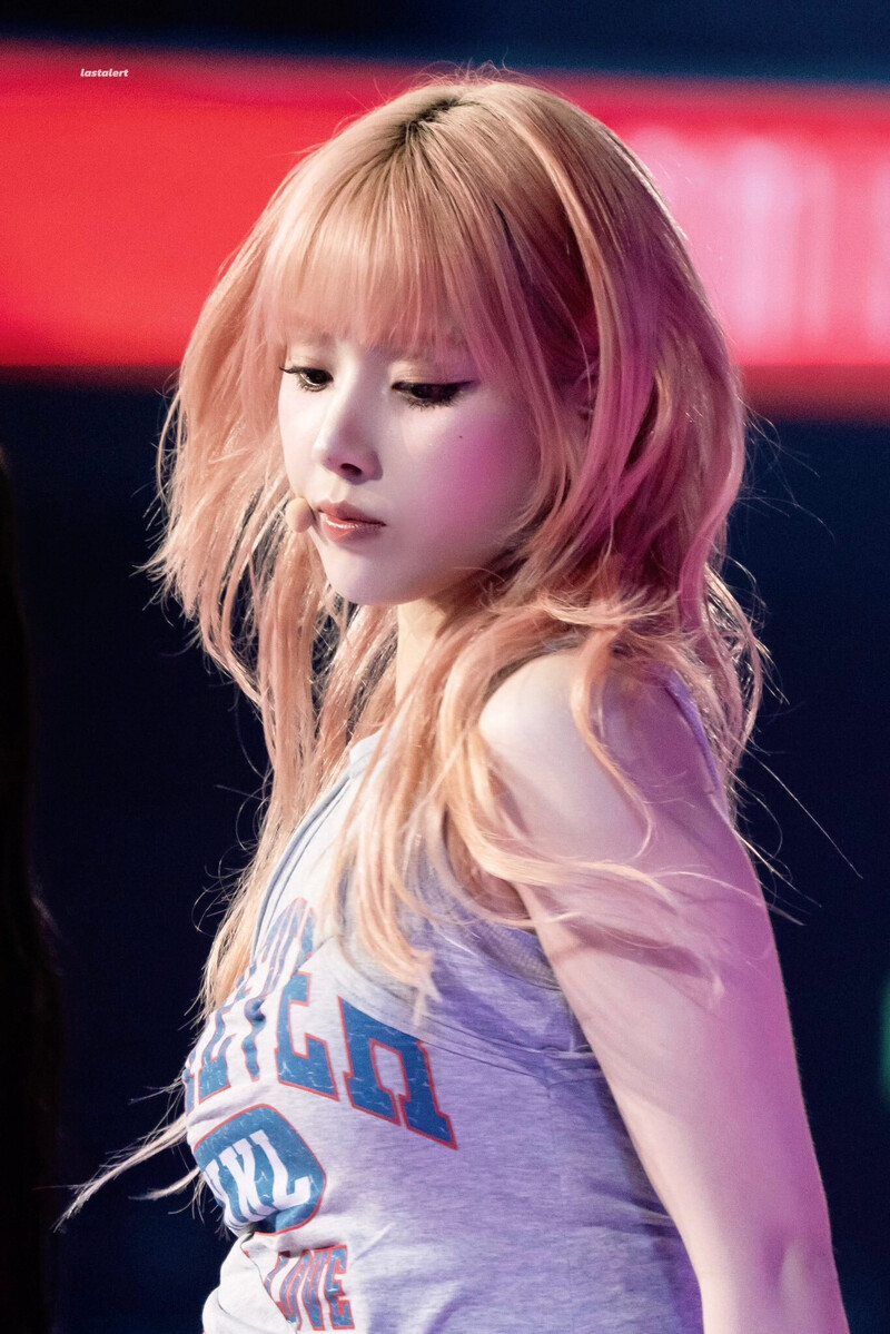 240602 NMIXX Jiwoo - K-Wave Concert Inkigayo documents 2