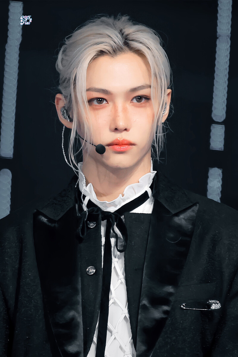 240602 Stray Kids Felix at K-Wave Concert Inkigayo documents 6