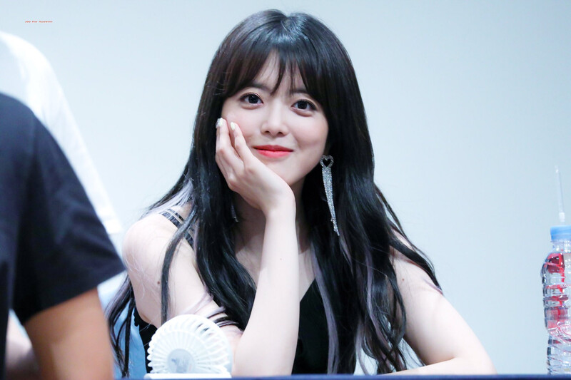 190817 Weki Meki Suyeon at 'WEEK END LOL' Shim Seok Hall Fansign documents 7