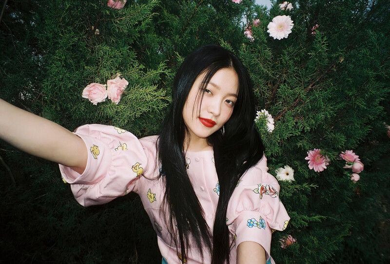 220503 Yeri Instagram Update documents 6